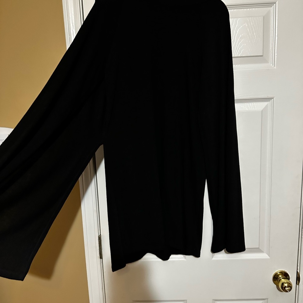 Elegant Black cow neck dress with cape Sleeve